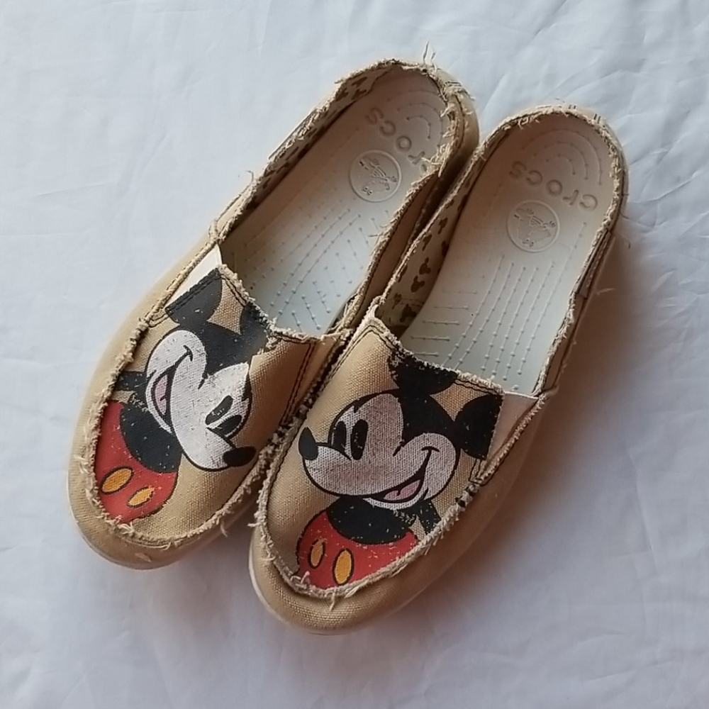 Crocs canvas loafer mickey mouse flats size 10